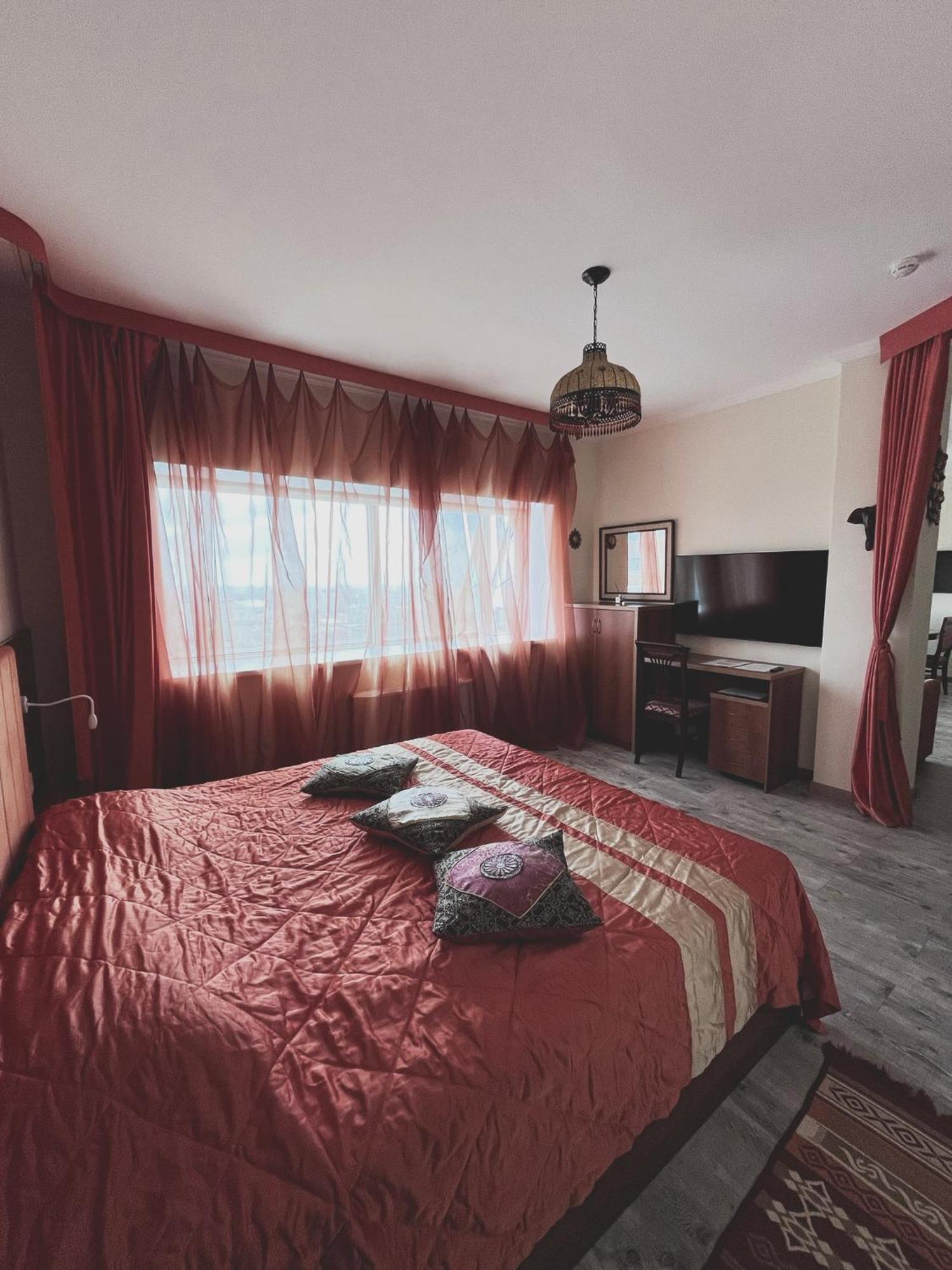 Vip House Hotel Astana Extérieur photo