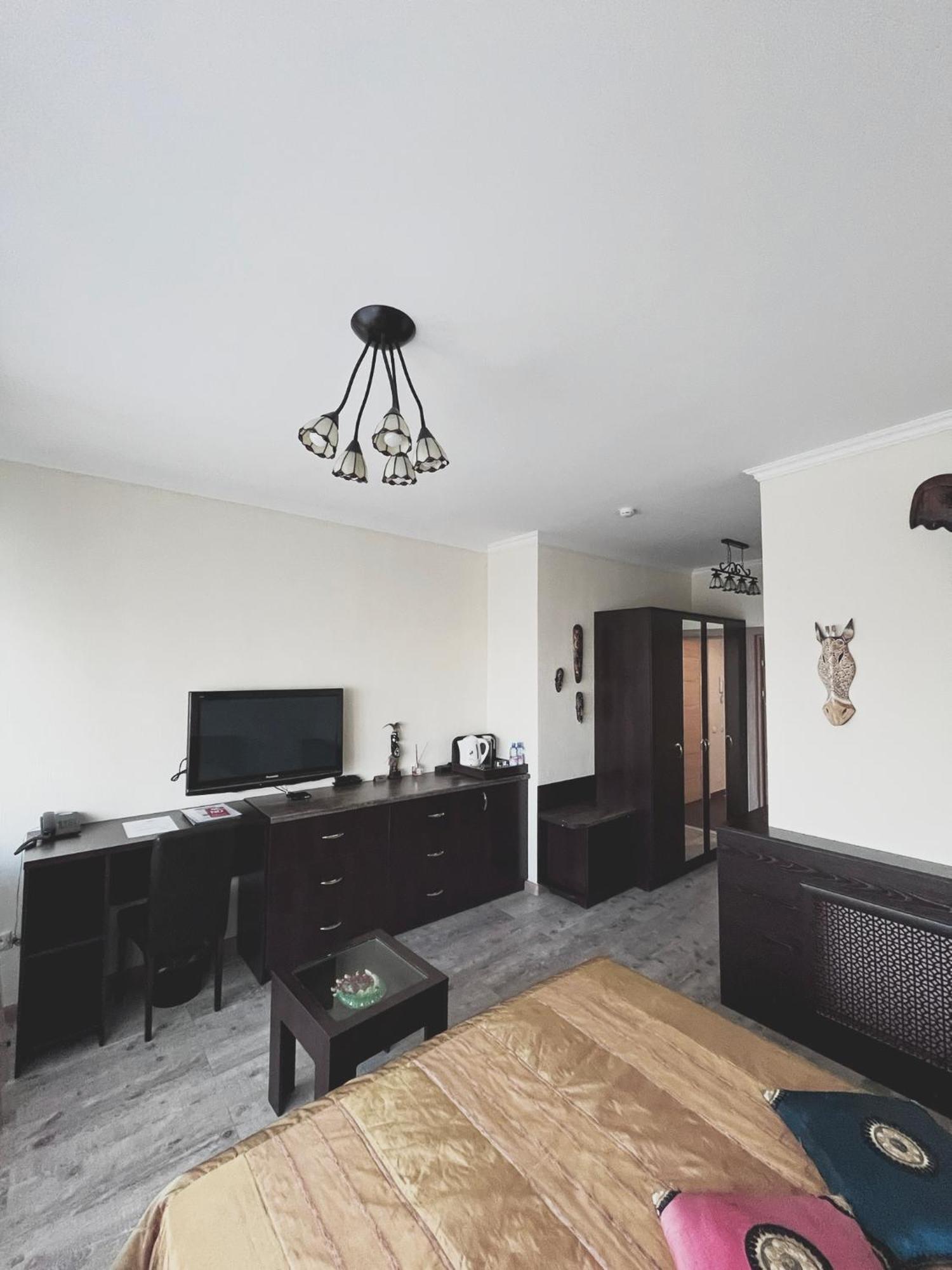 Vip House Hotel Astana Extérieur photo