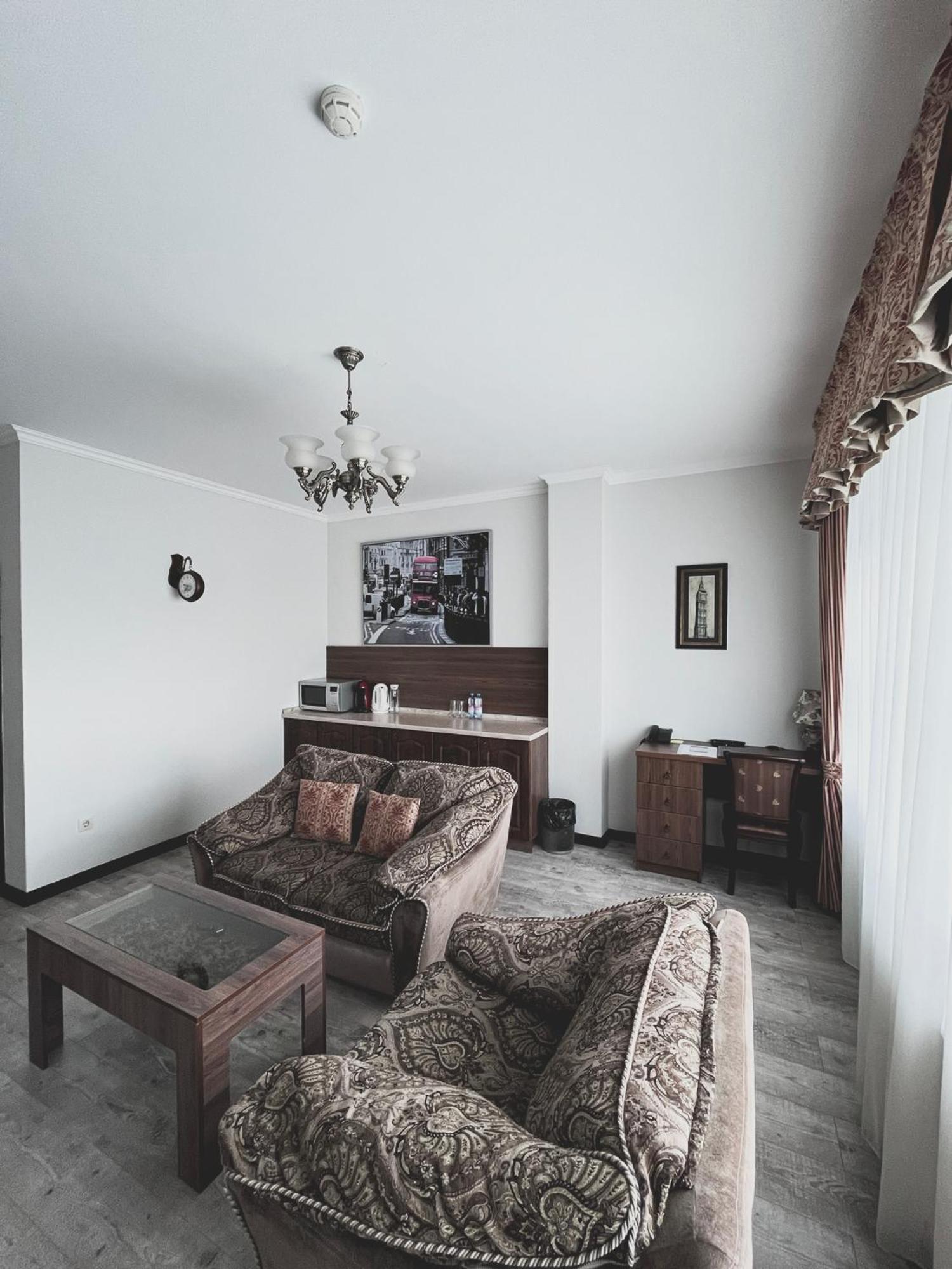 Vip House Hotel Astana Extérieur photo