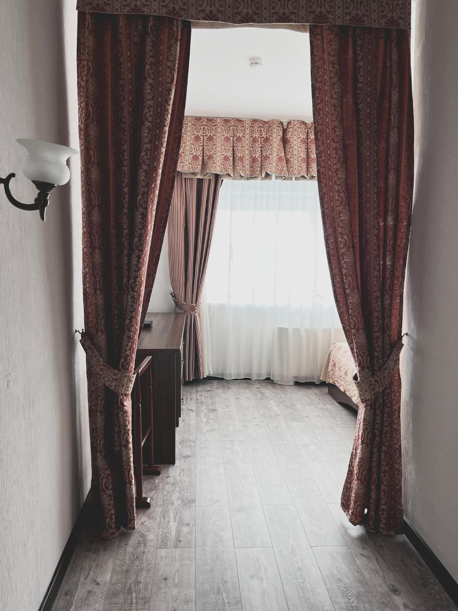 Vip House Hotel Astana Extérieur photo