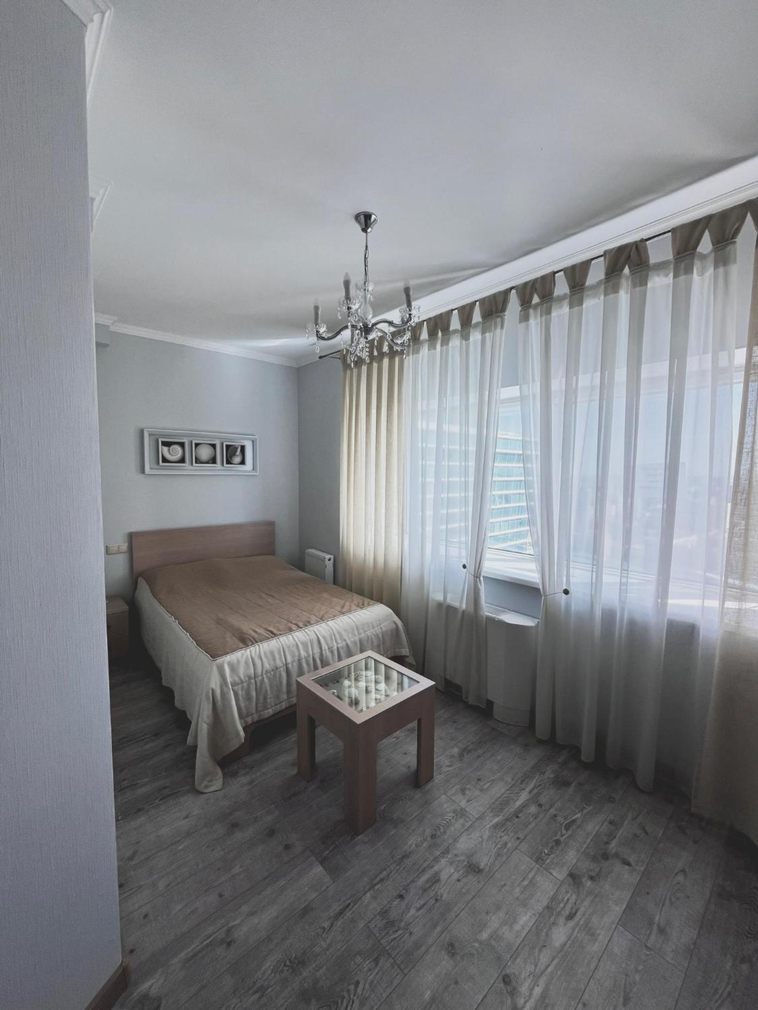 Vip House Hotel Astana Extérieur photo