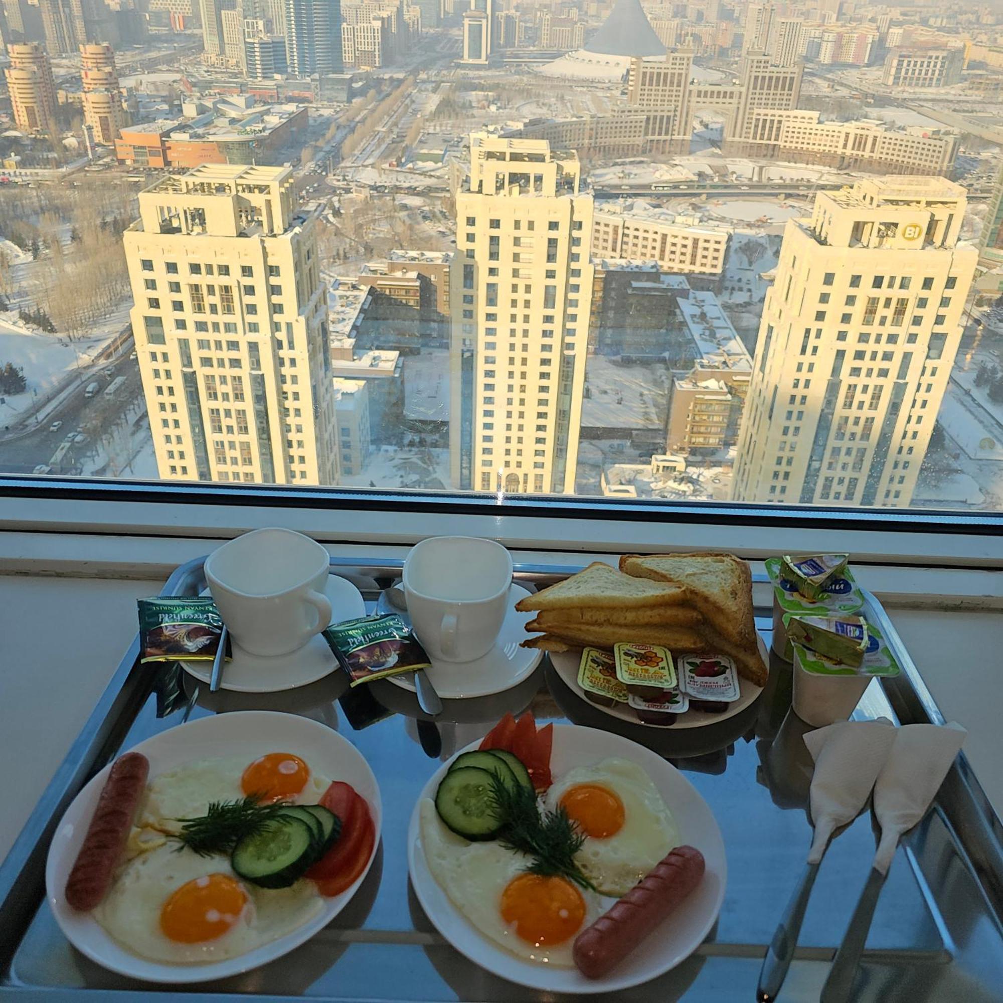 Vip House Hotel Astana Extérieur photo