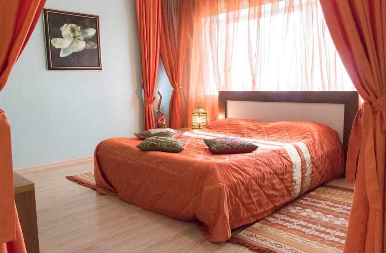 Vip House Hotel Astana Extérieur photo