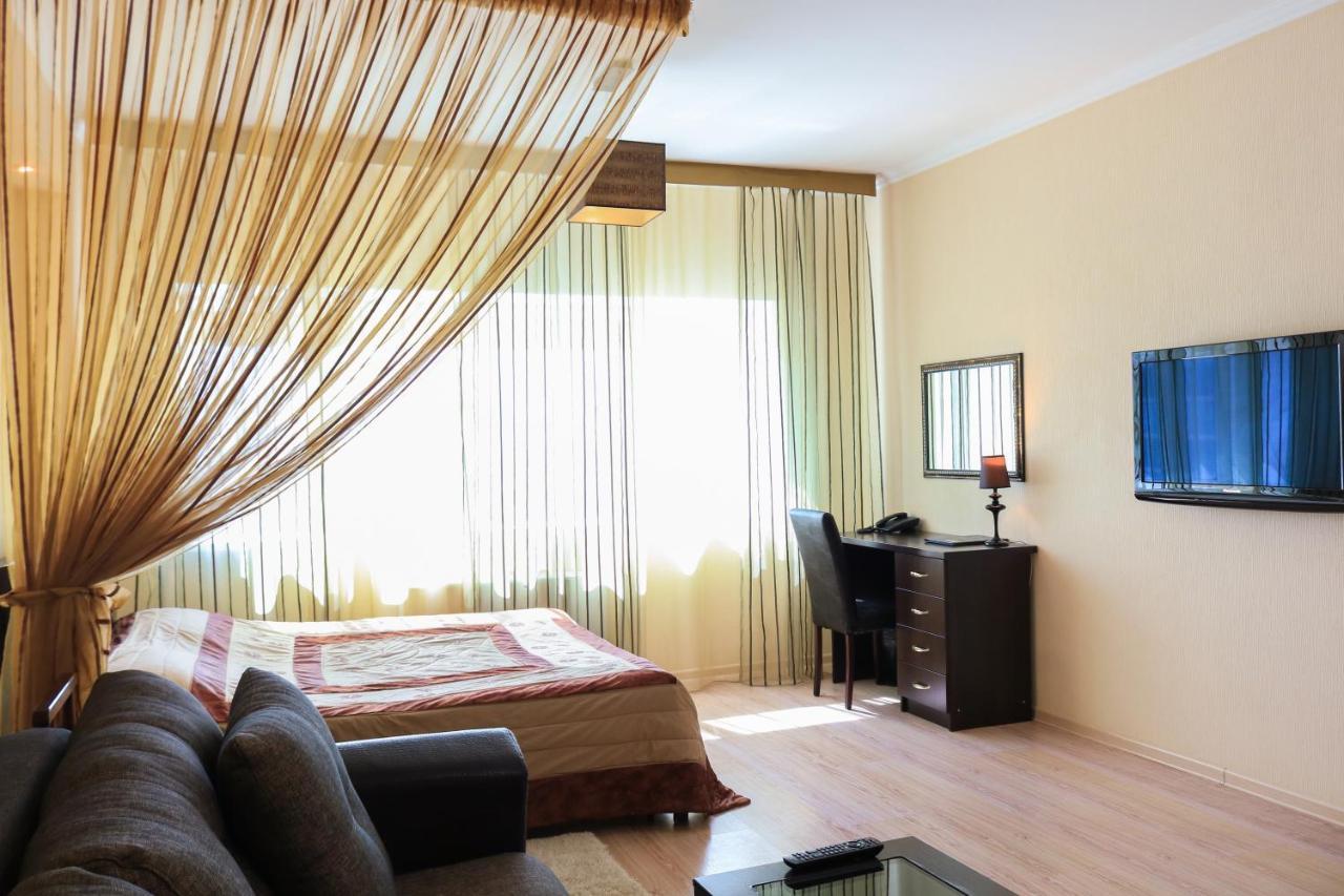 Vip House Hotel Astana Extérieur photo
